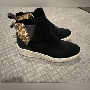 Tom’s women”s sneakers